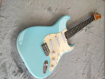 Alta qualidade do novo produto, a luz azul ST guitarra elétrica, rosewood fingerboard, SSS de recebimento, branco guarda do conselho. De alta qualidade e f