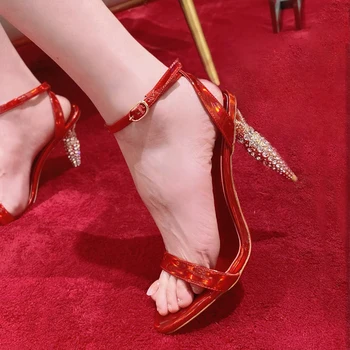 Marca de luxo 2022 Vermelho Inferior a 10 cm de Salto Alto Com Diamante de Senhoras Sapatos de Vestido de Dedo do pé Aberto Stripper de Sapatos de Salto Sandálias Estilo Clássico